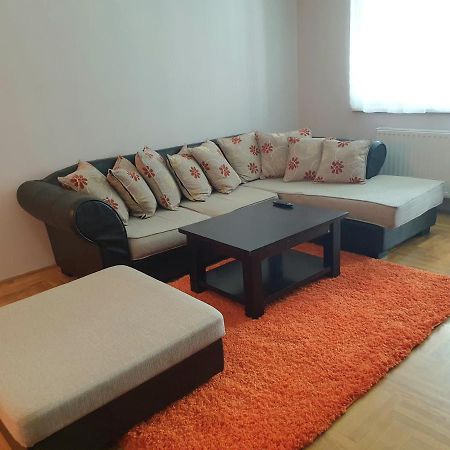 סרמסקה מיטרוביקה Apartman Mirage מראה חיצוני תמונה