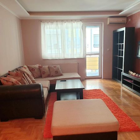 סרמסקה מיטרוביקה Apartman Mirage מראה חיצוני תמונה