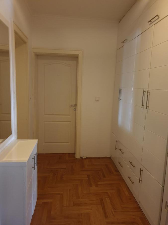 סרמסקה מיטרוביקה Apartman Mirage מראה חיצוני תמונה